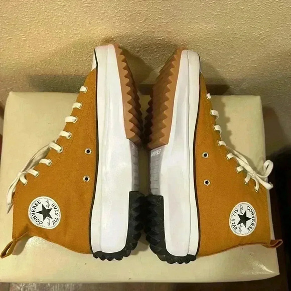 Converse run star hightops size 10 - Picture 4 of 8
